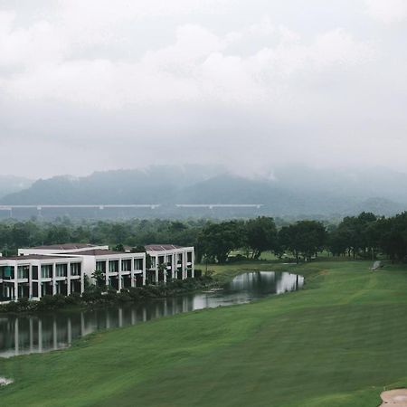 Royal Hills Golf Resort & Spa Nakhon Nayok Exterior foto