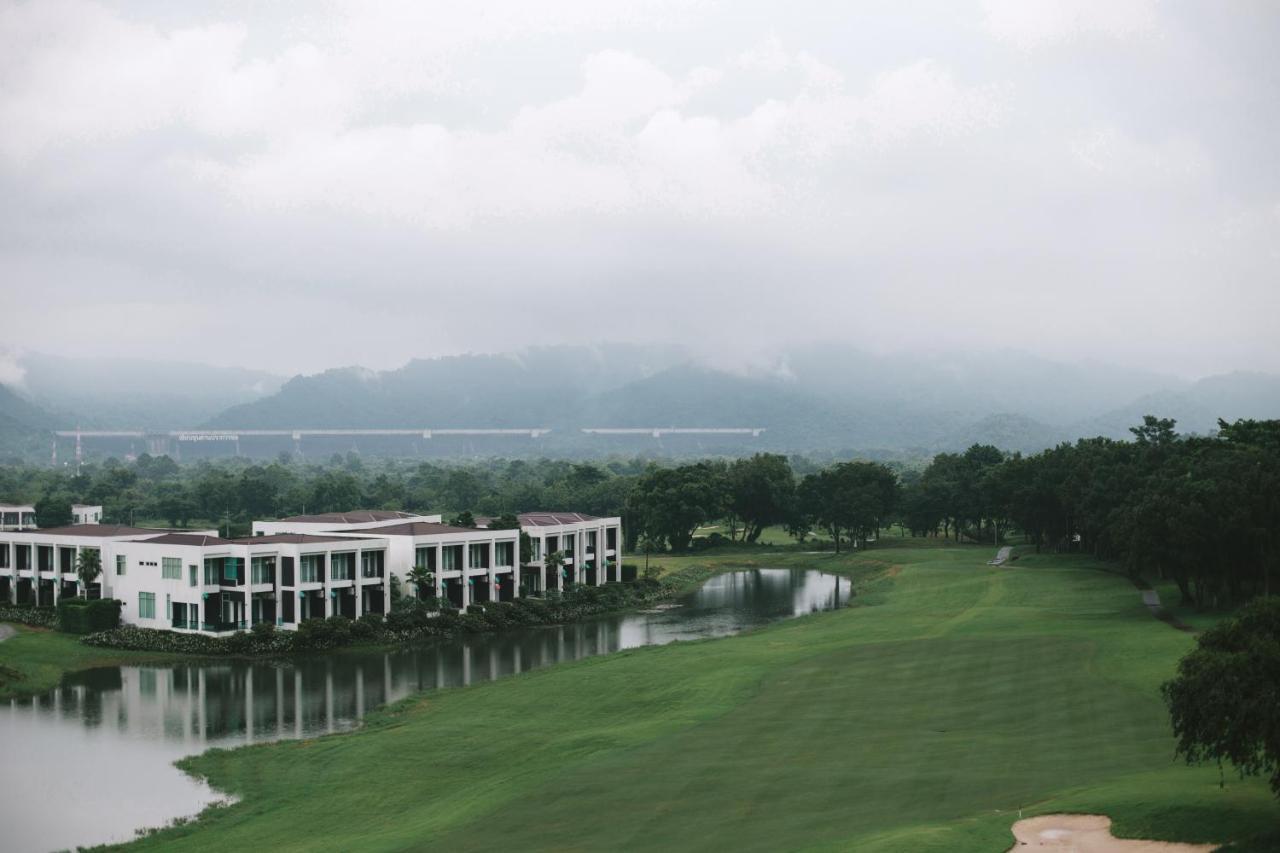 Royal Hills Golf Resort & Spa Nakhon Nayok Exterior foto