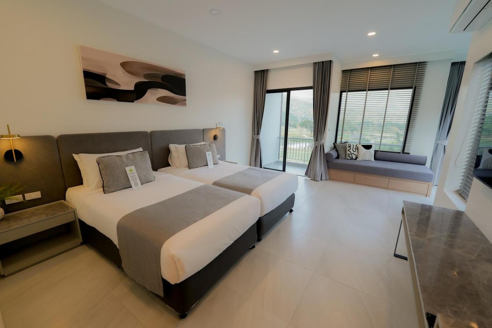 Royal Hills Golf Resort & Spa Nakhon Nayok Exterior foto